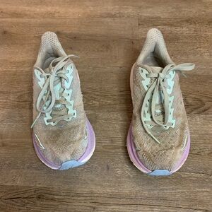 Hoka-Clifton 9 Womens size 6/ color- gray- white- teal- purple